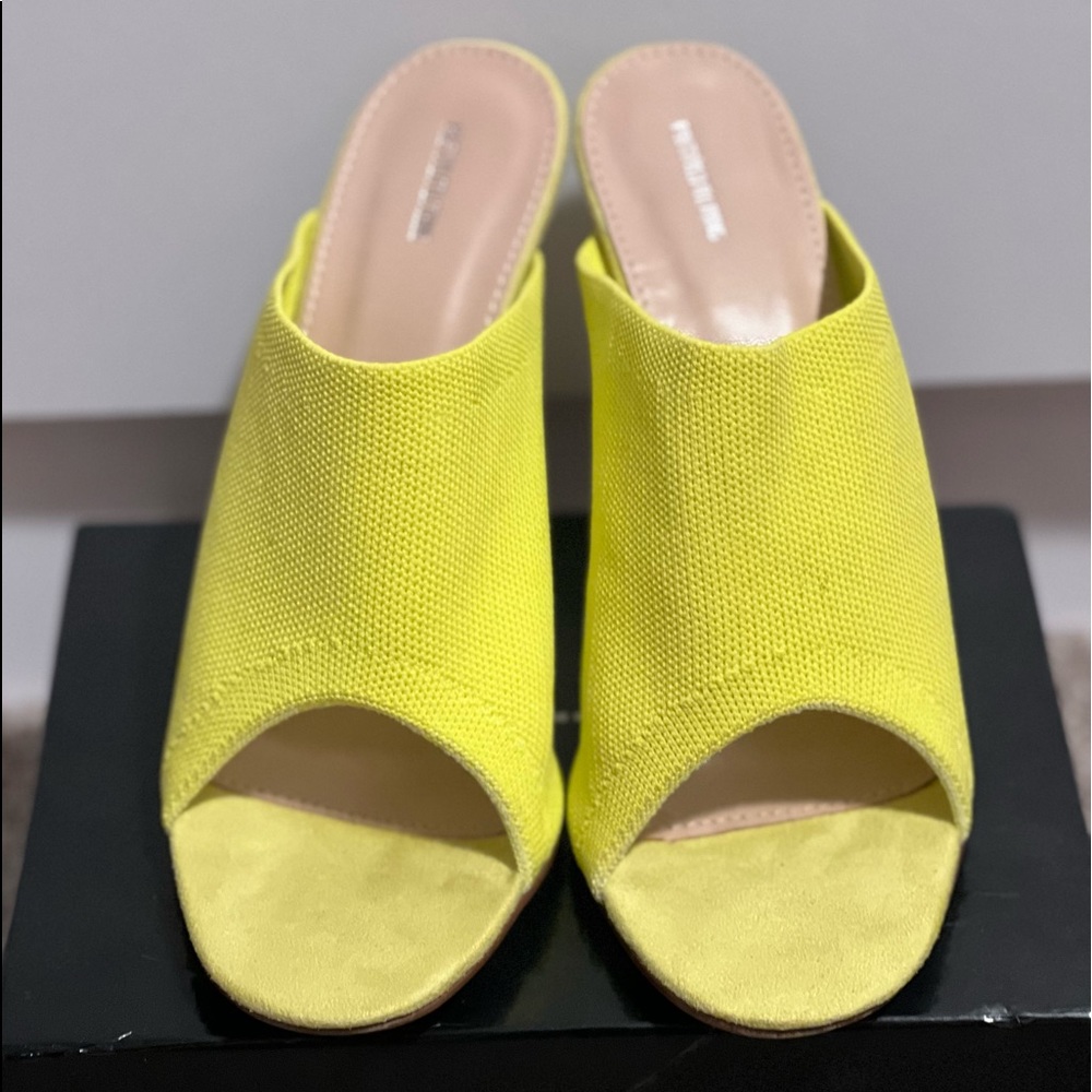 Neon lime knit mule